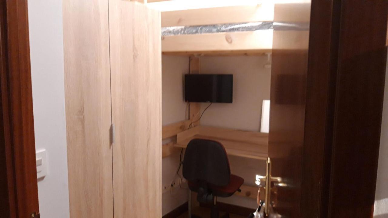 Individual Con Tv Centro Homestay