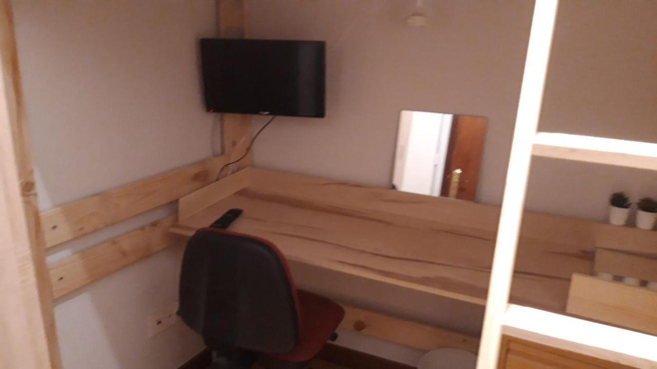 Individual Con Tv Centro Homestay *